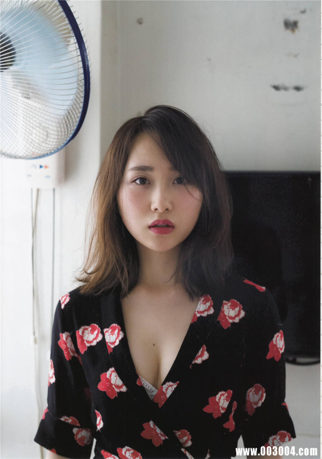 “噶宝” | 高桥朱里1st写真集《暧昧な自分》