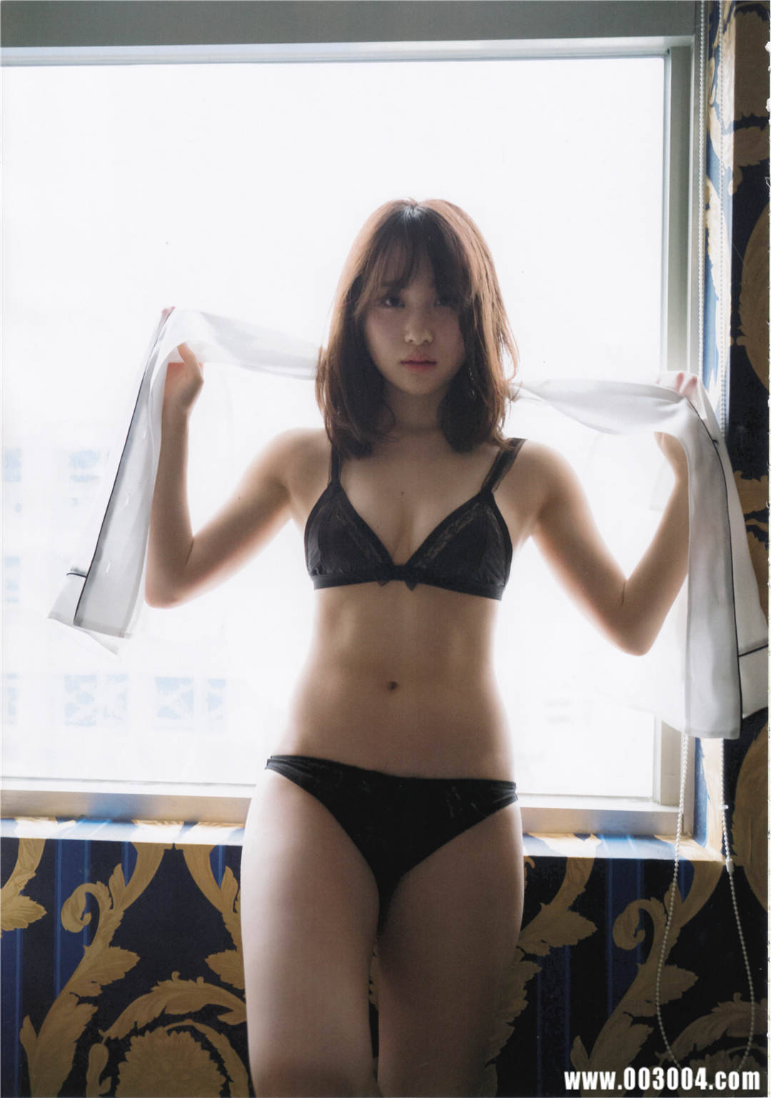 “噶宝” | 高桥朱里1st写真集《暧昧な自分》