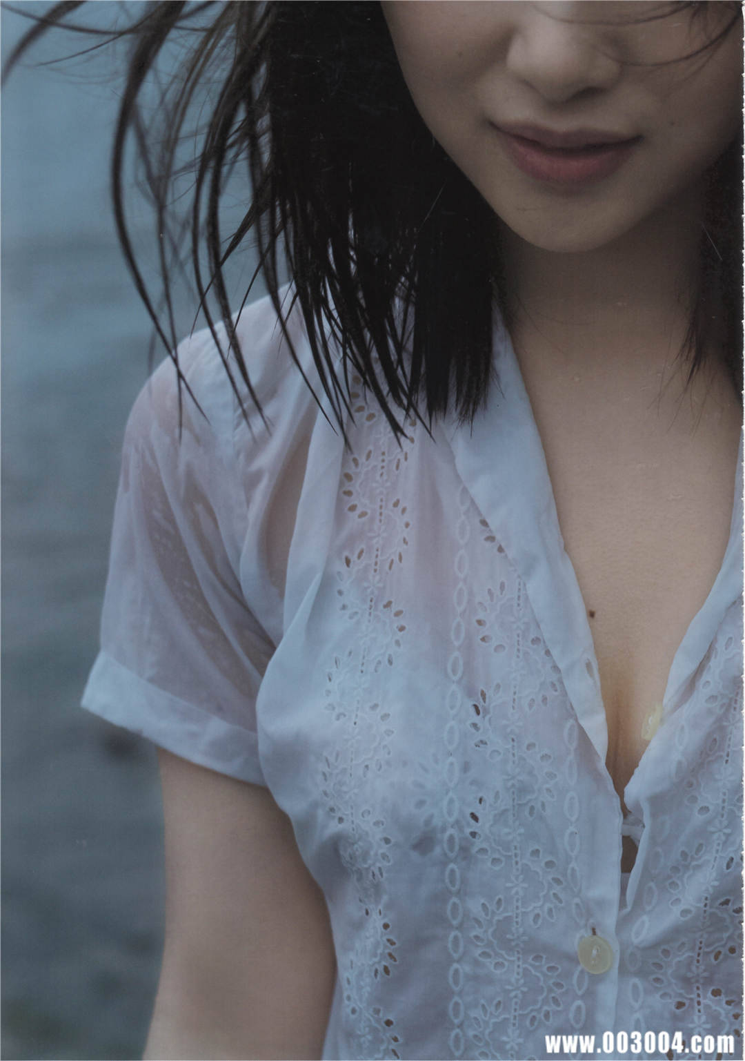 “噶宝” | 高桥朱里1st写真集《暧昧な自分》