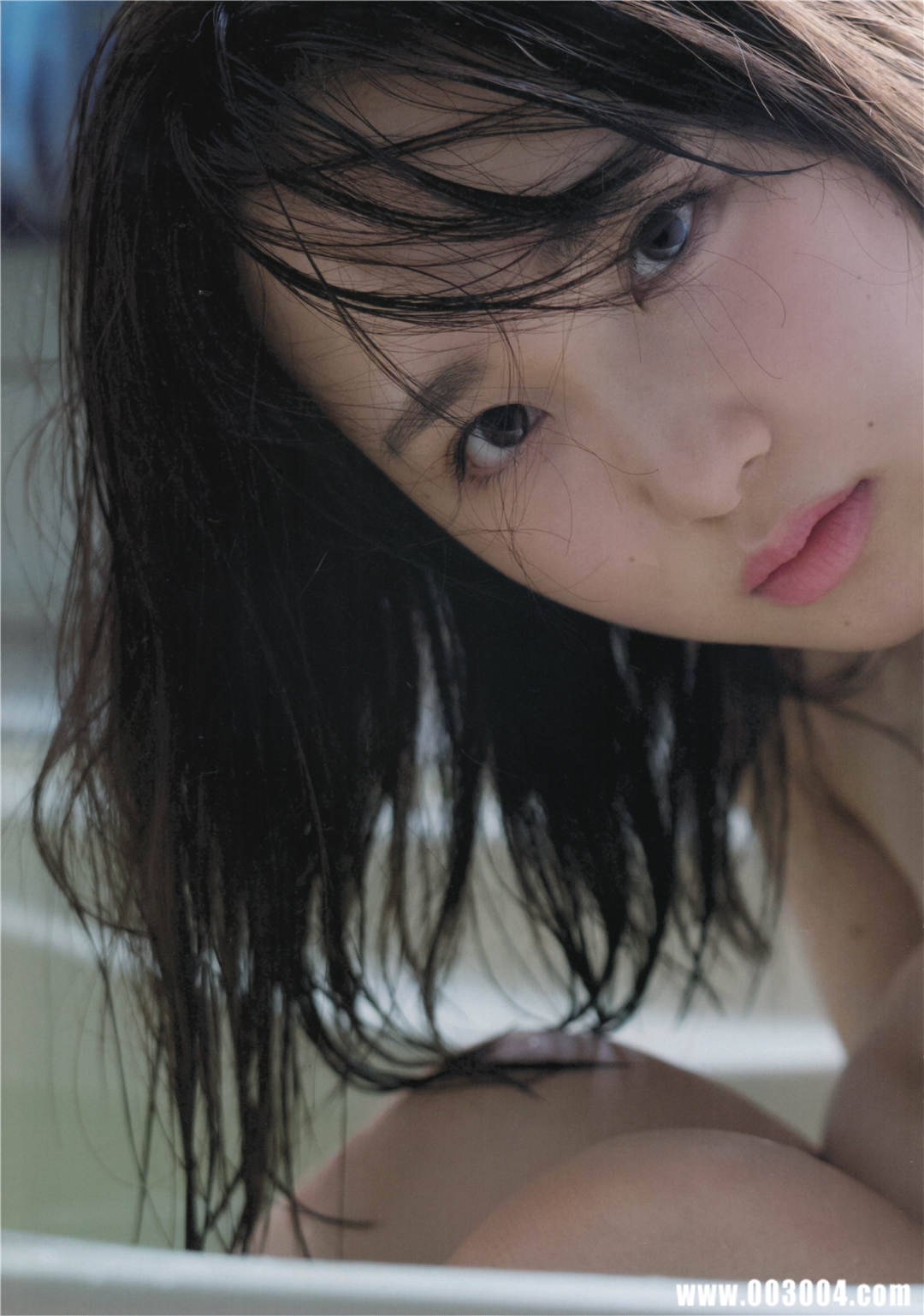 “噶宝” | 高桥朱里1st写真集《暧昧な自分》