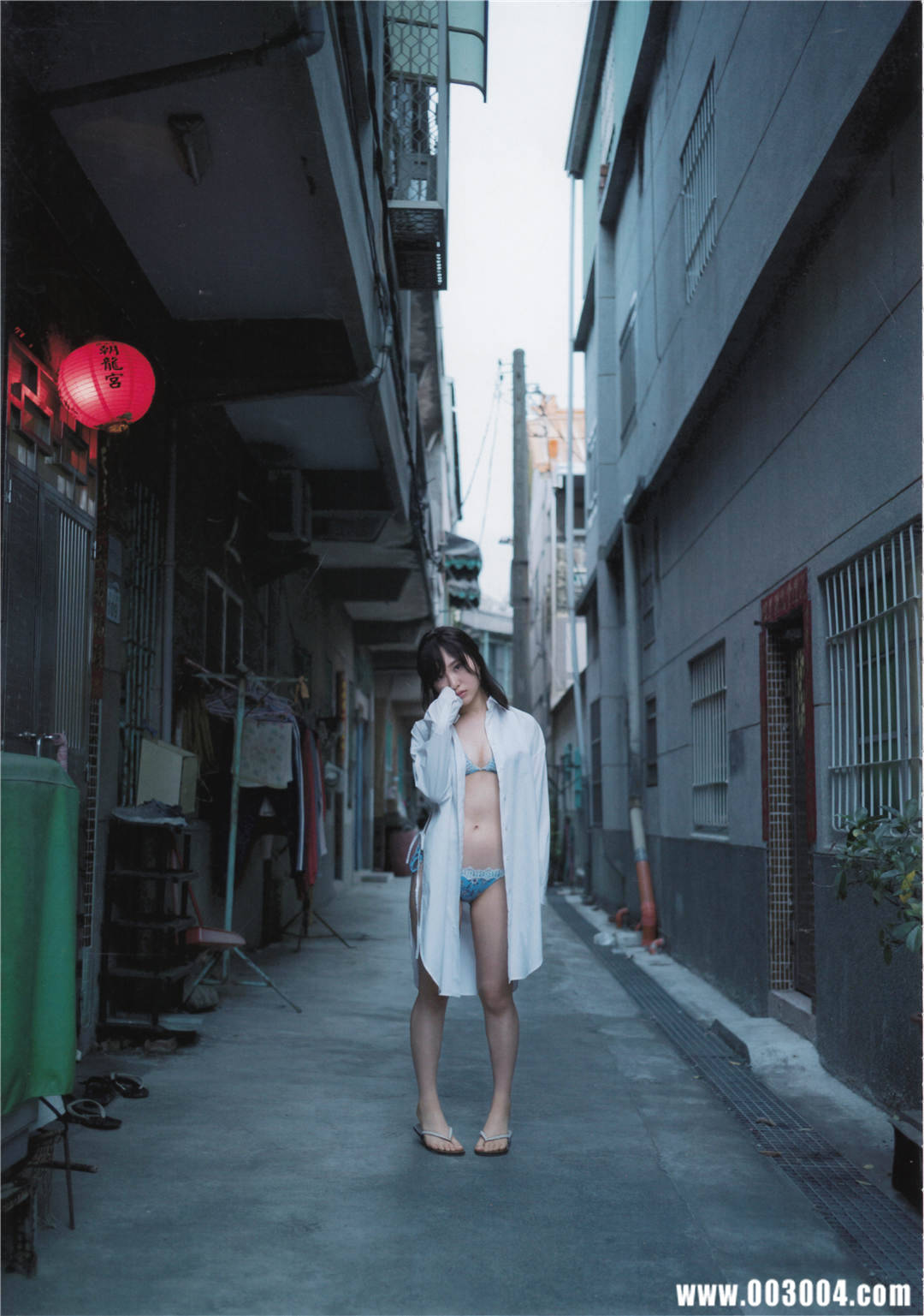 “噶宝” | 高桥朱里1st写真集《暧昧な自分》