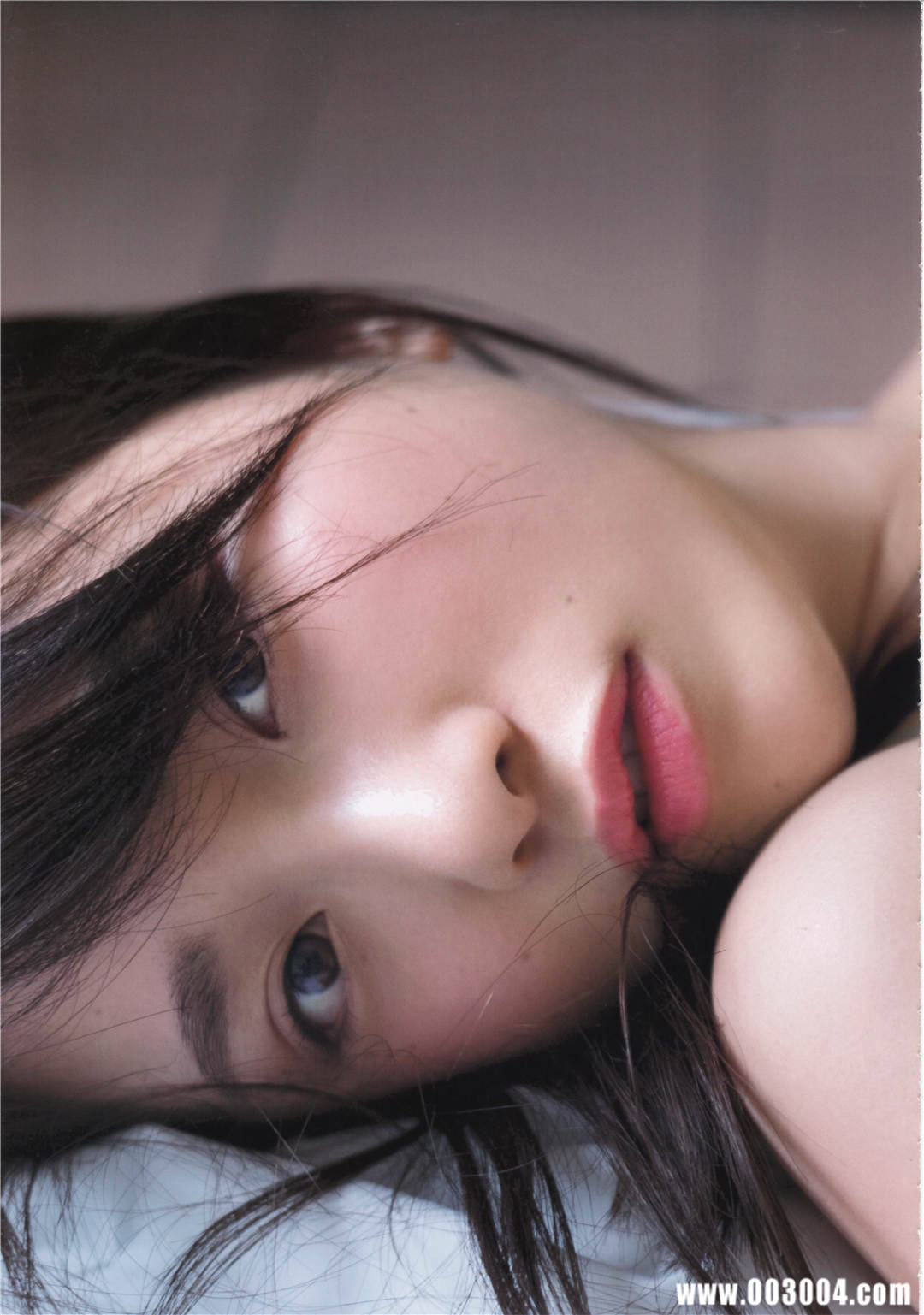 “噶宝” | 高桥朱里1st写真集《暧昧な自分》