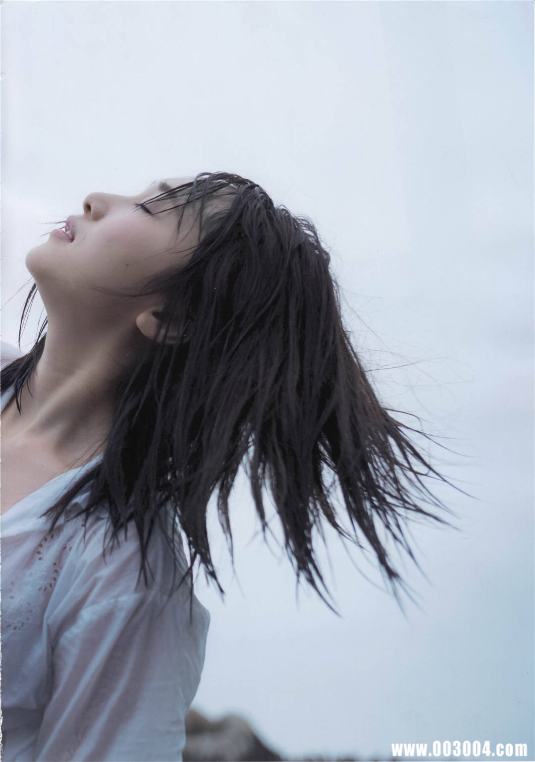 “噶宝” | 高桥朱里1st写真集《暧昧な自分》