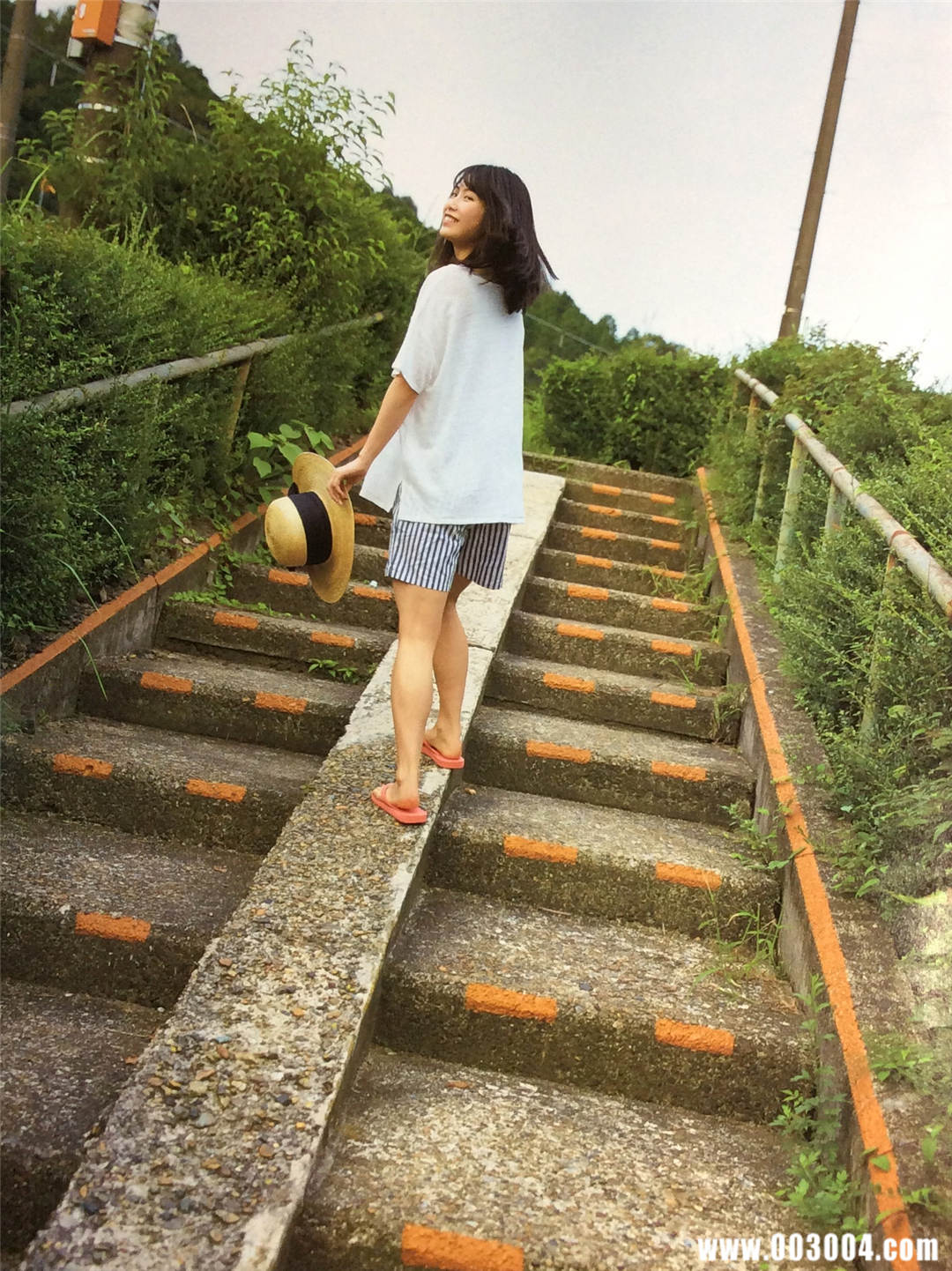 横山由依1ST写真集《ゆいはん》高清全本