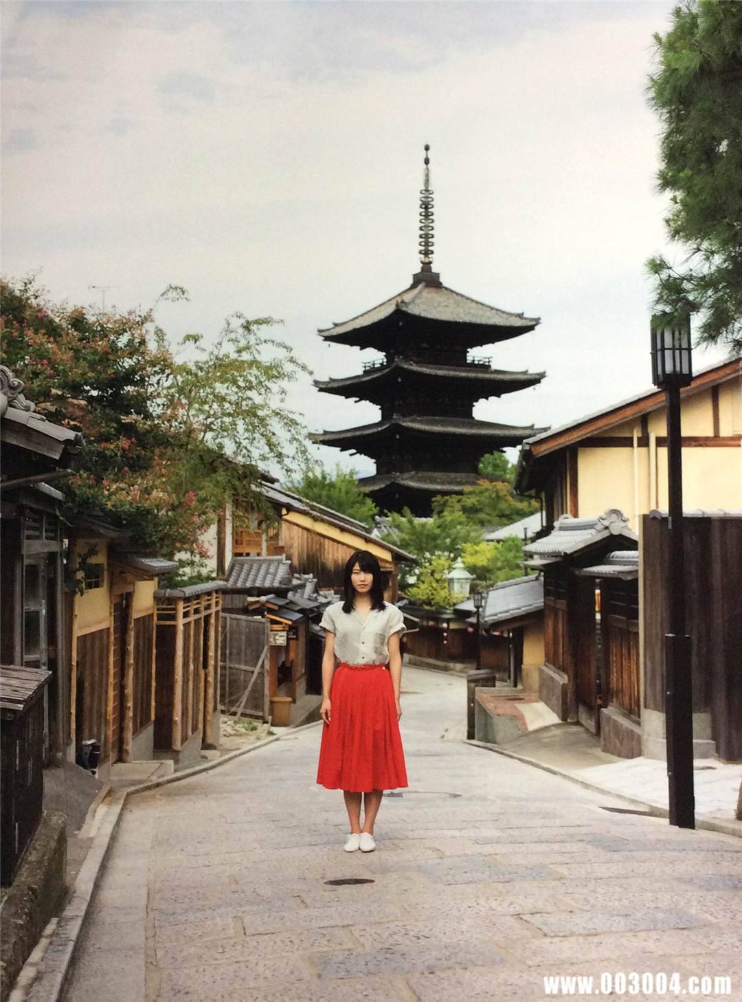 横山由依1ST写真集《ゆいはん》高清全本