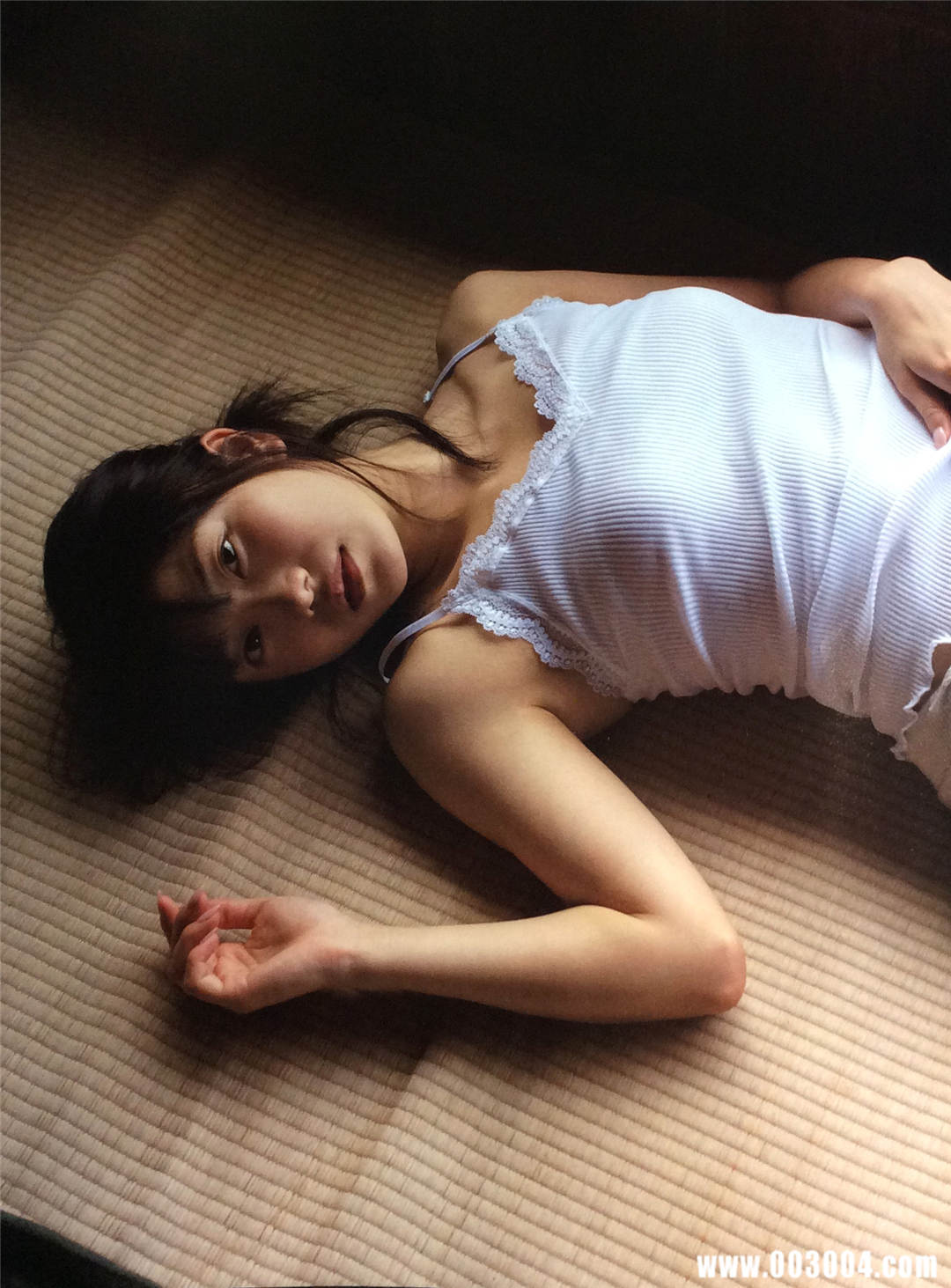 横山由依1ST写真集《ゆいはん》高清全本