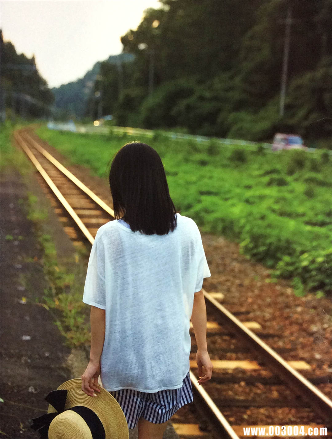 横山由依1ST写真集《ゆいはん》高清全本