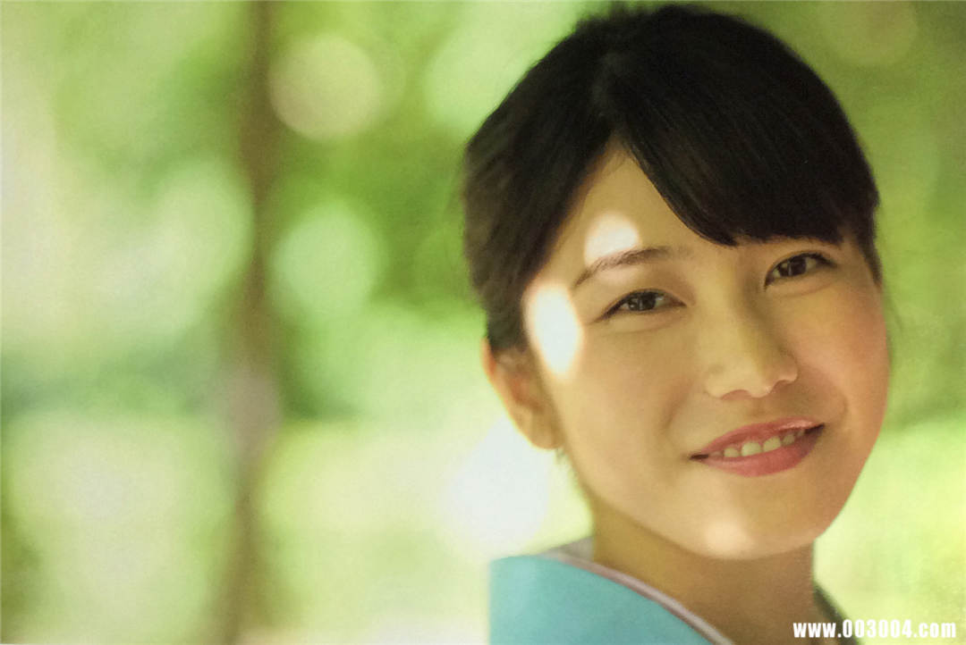 横山由依1ST写真集《ゆいはん》高清全本