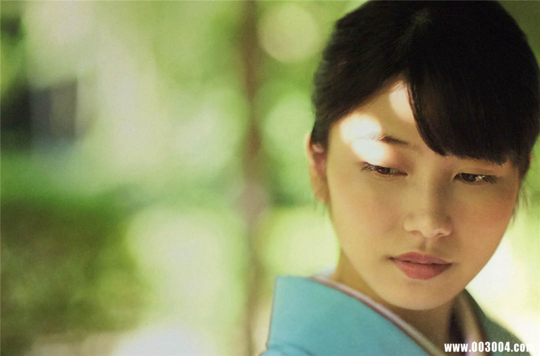 横山由依1ST写真集《ゆいはん》高清全本