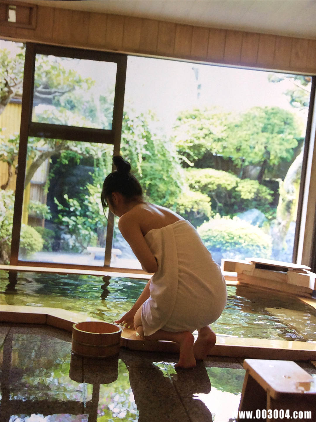 横山由依1ST写真集《ゆいはん》高清全本