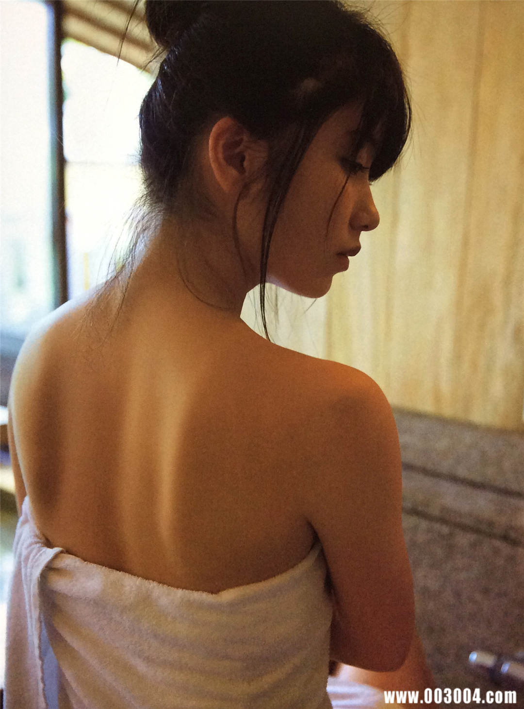 横山由依1ST写真集《ゆいはん》高清全本