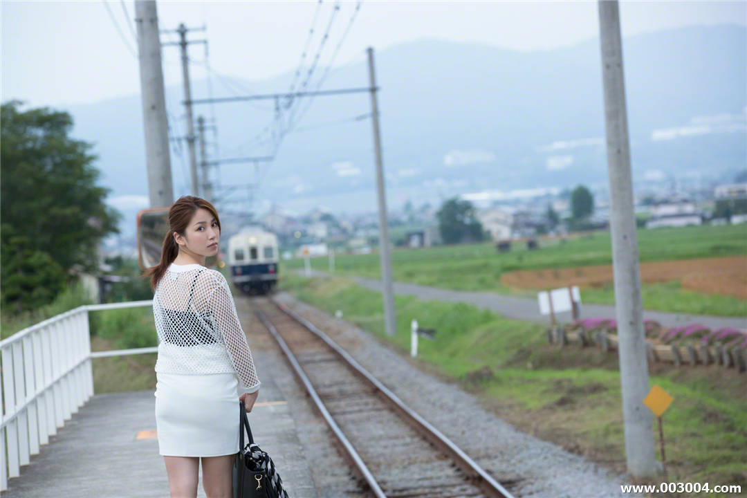 吉川友写真集《 [WBGC] #129 》高清全本