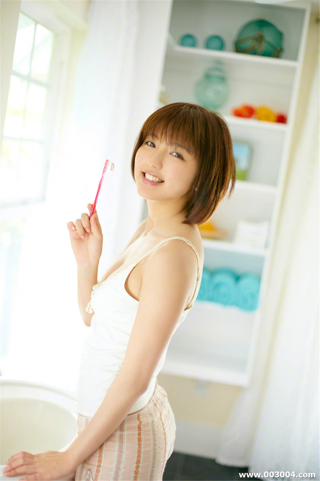 真野惠里菜写真集《[Wanibooks(WBGC)] 2015.09 #135 》高清全本