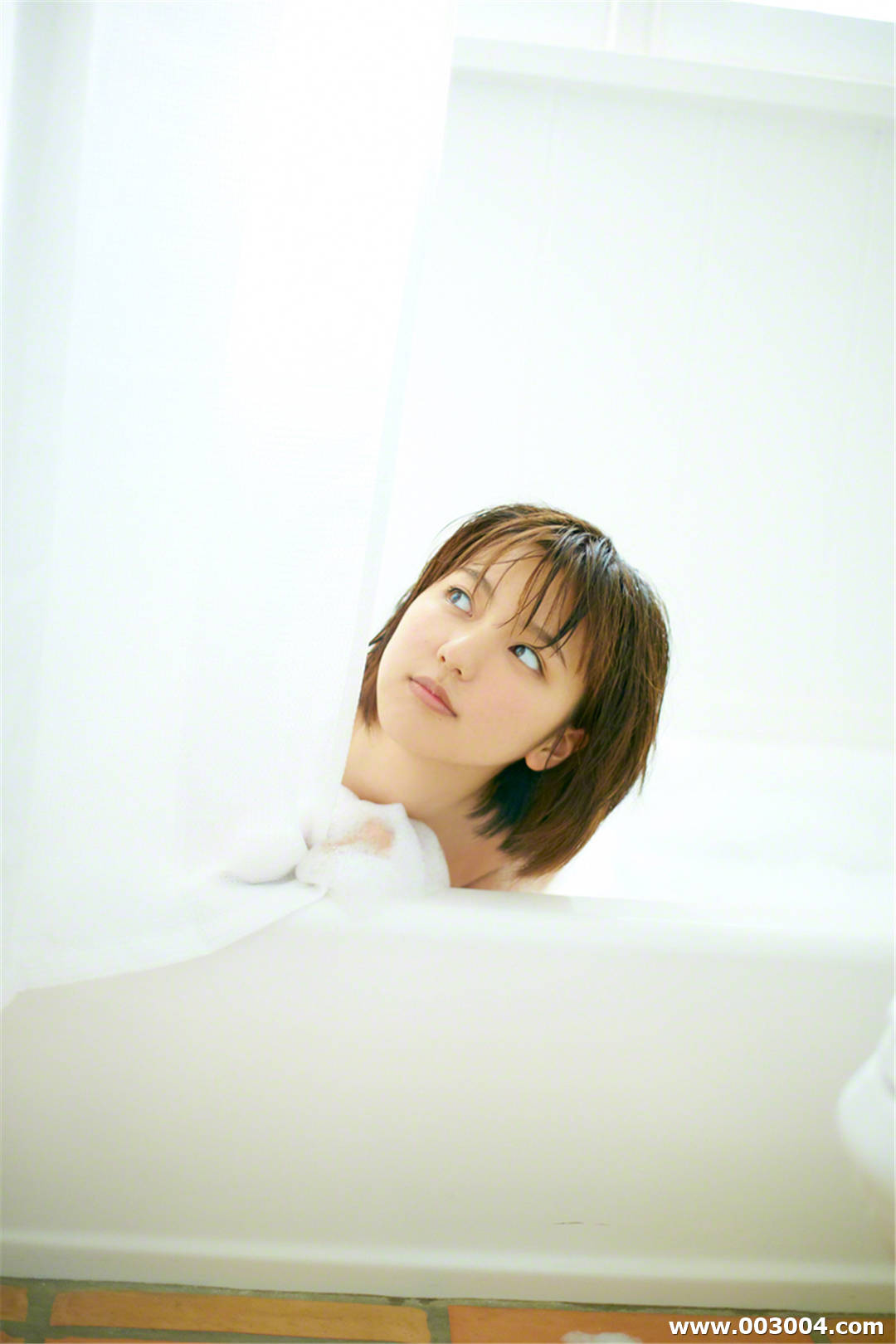 真野惠里菜写真集《[Wanibooks(WBGC)] 2015.09 #135 》高清全本