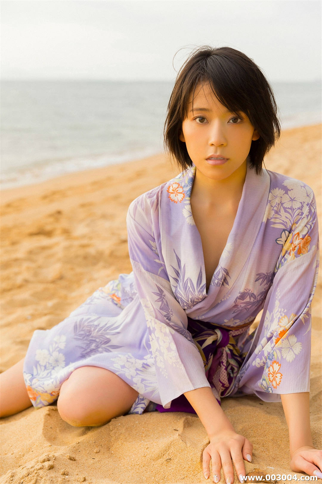 白川悠衣写真集《四つの顔を持つ女》高清全本