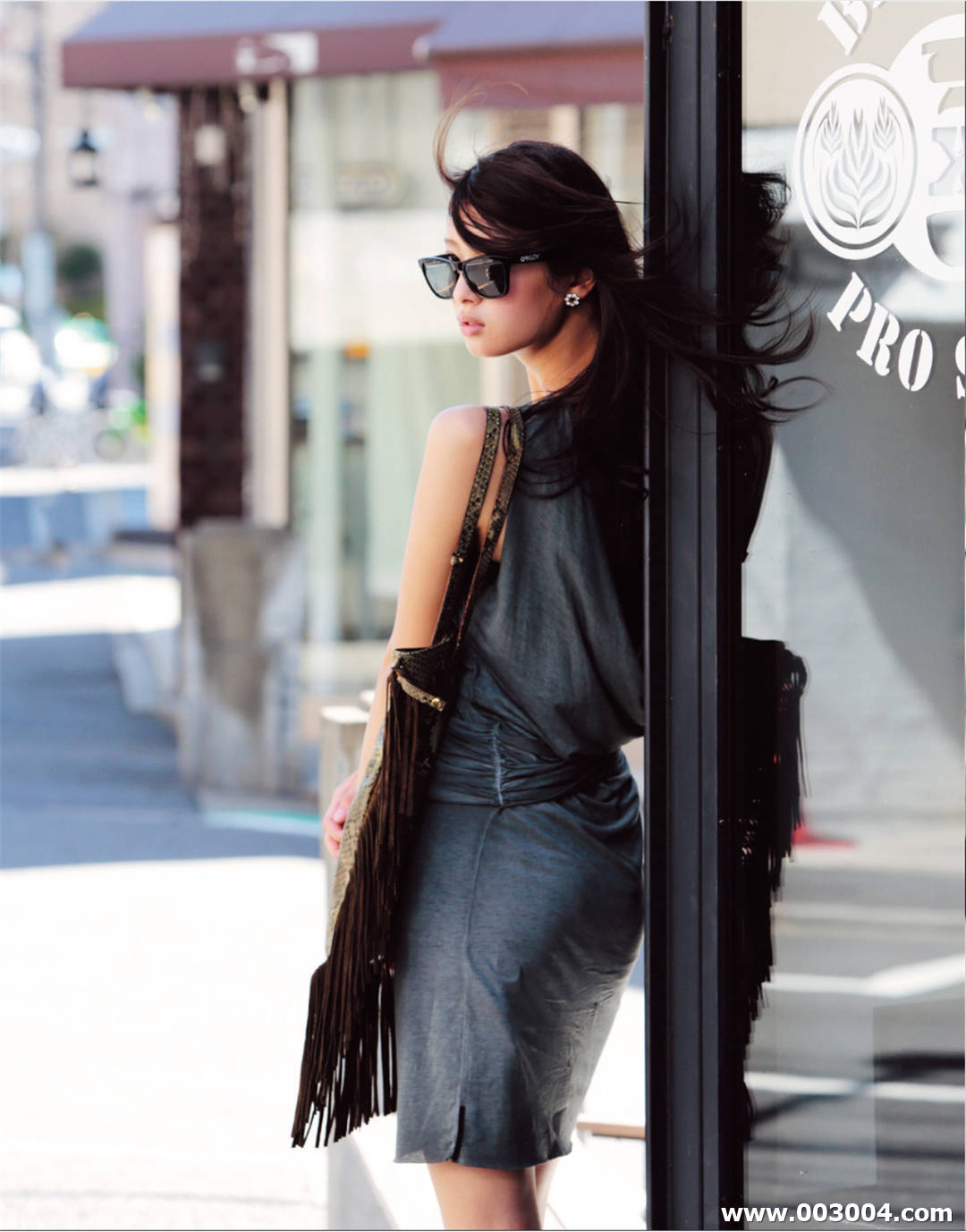 菜菜绪写真集《1028_24 NANAO 菜々緒 超絶美脚》高清全本