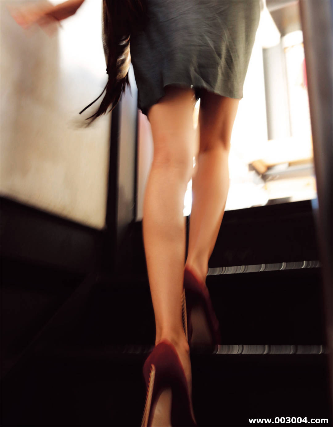 菜菜绪写真集《1028_24 NANAO 菜々緒 超絶美脚》高清全本