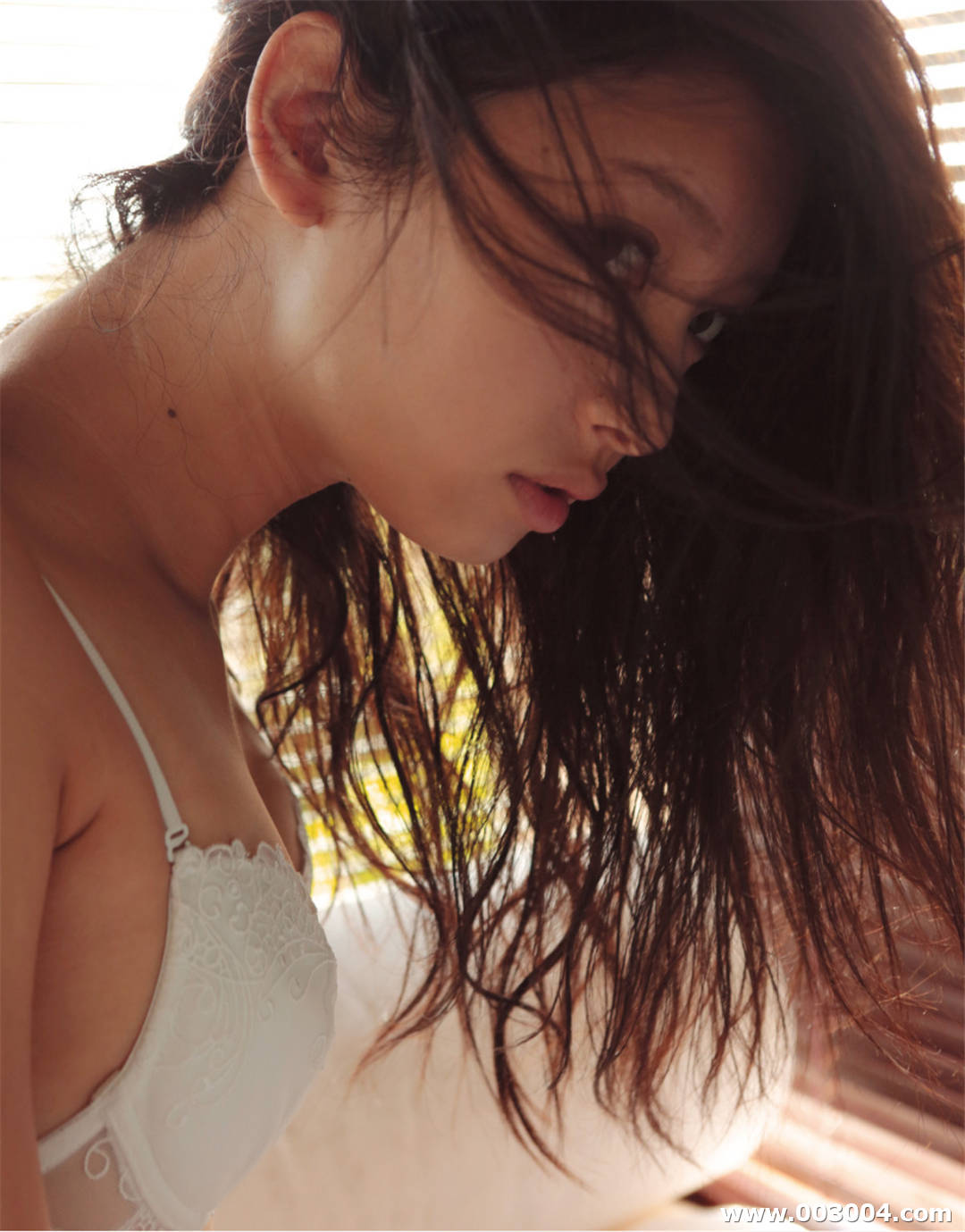 菜菜绪写真集《1028_24 NANAO 菜々緒 超絶美脚》高清全本