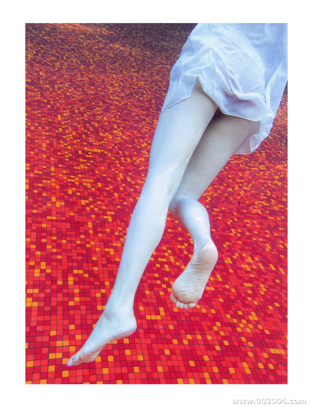 新内真衣1st写真集《どこにいるの》高清全本