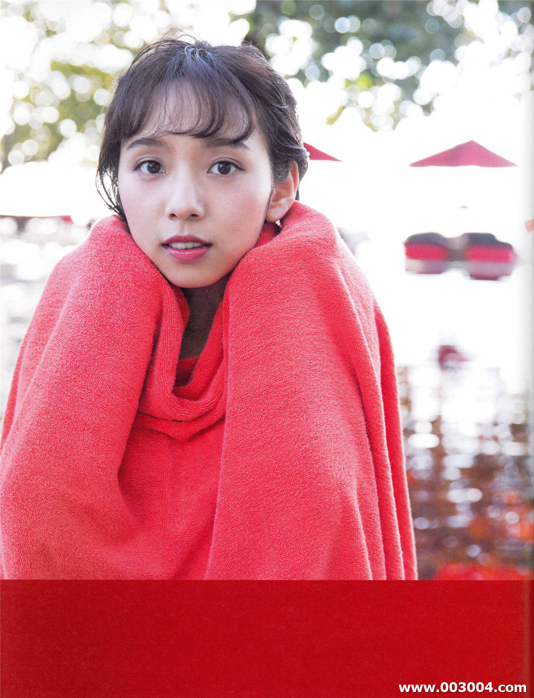 新内真衣1st写真集《どこにいるの》高清全本