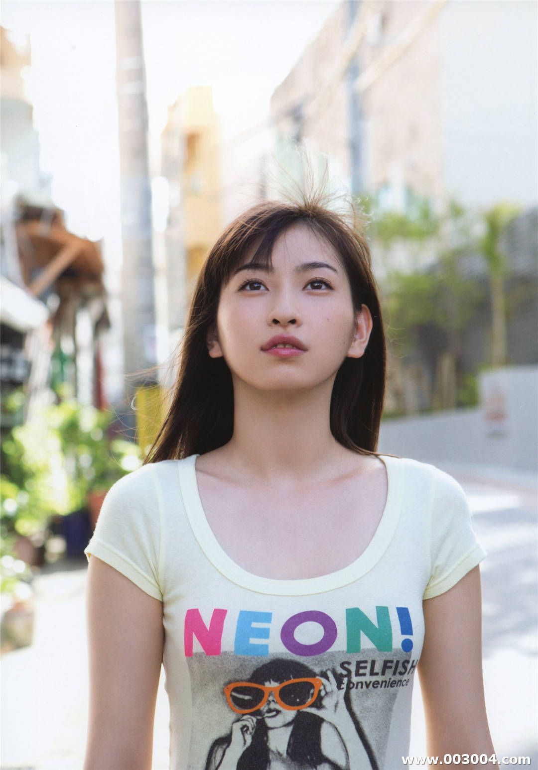 17岁初绽放 | 植村朱莉写真集《AKARI》