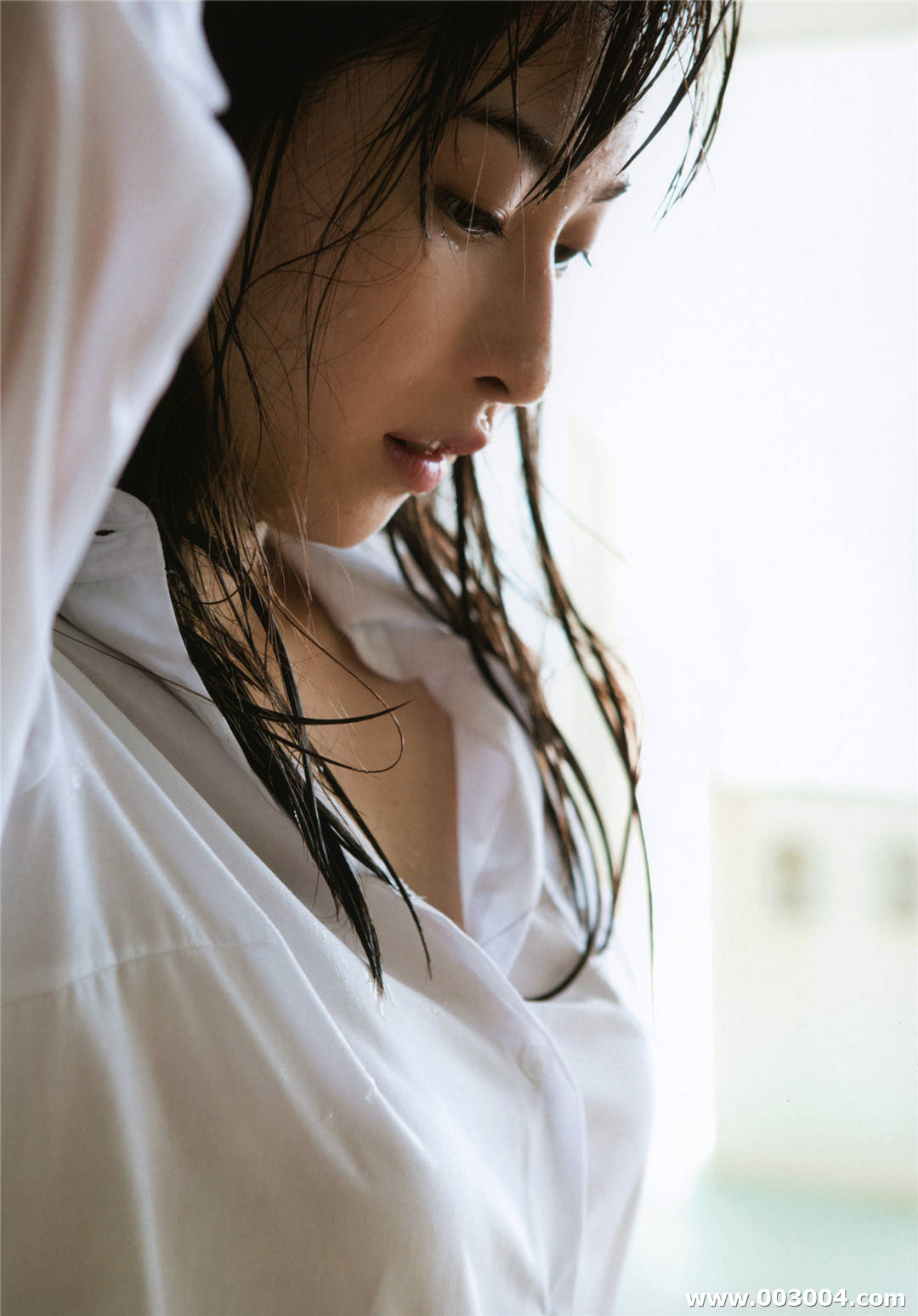 17岁初绽放 | 植村朱莉写真集《AKARI》