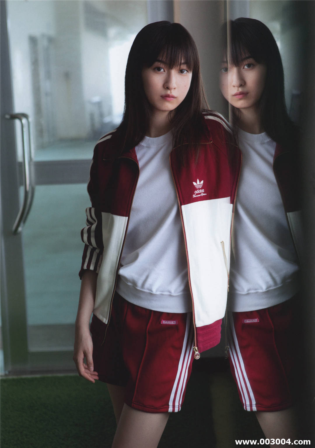 17岁初绽放 | 植村朱莉写真集《AKARI》