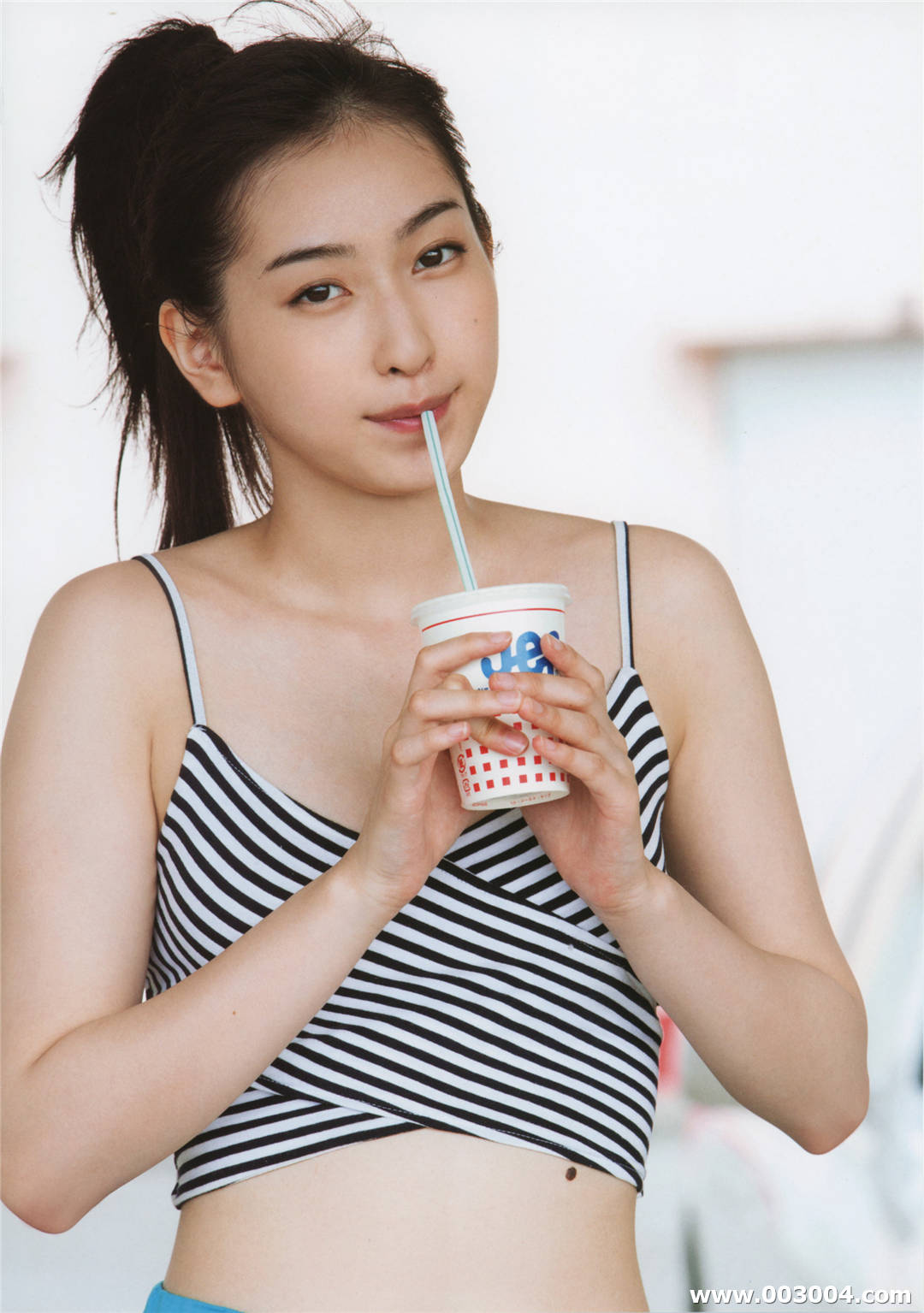 17岁初绽放 | 植村朱莉写真集《AKARI》