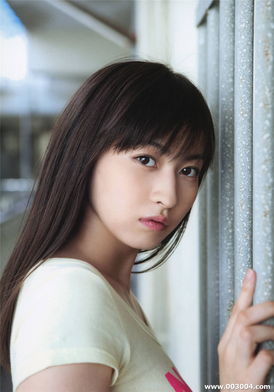 17岁初绽放 | 植村朱莉写真集《AKARI》