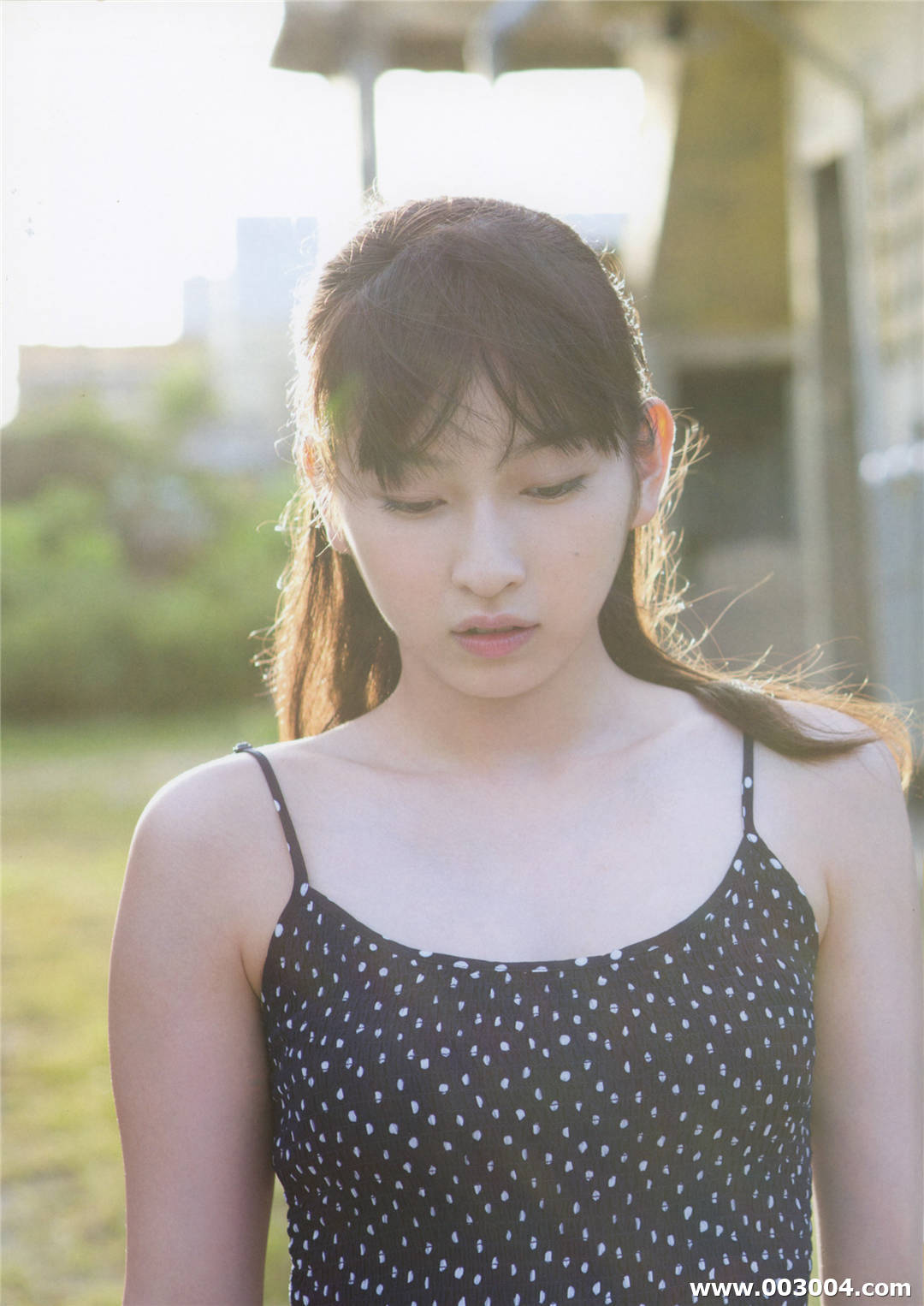 17岁初绽放 | 植村朱莉写真集《AKARI》