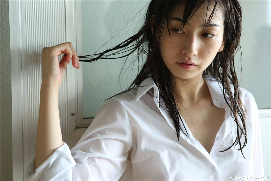 植村朱莉写真集《Hello!Project Digital Books Vol.143》高清全本