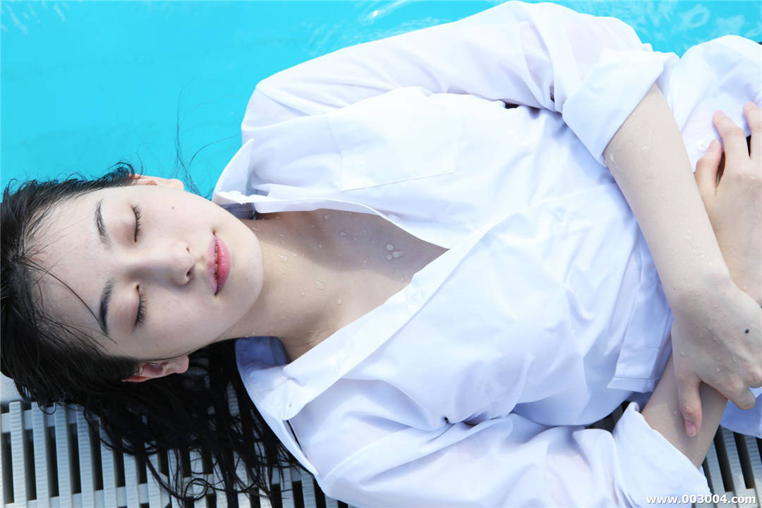 植村朱莉写真集《Hello!Project Digital Books Vol.143》高清全本