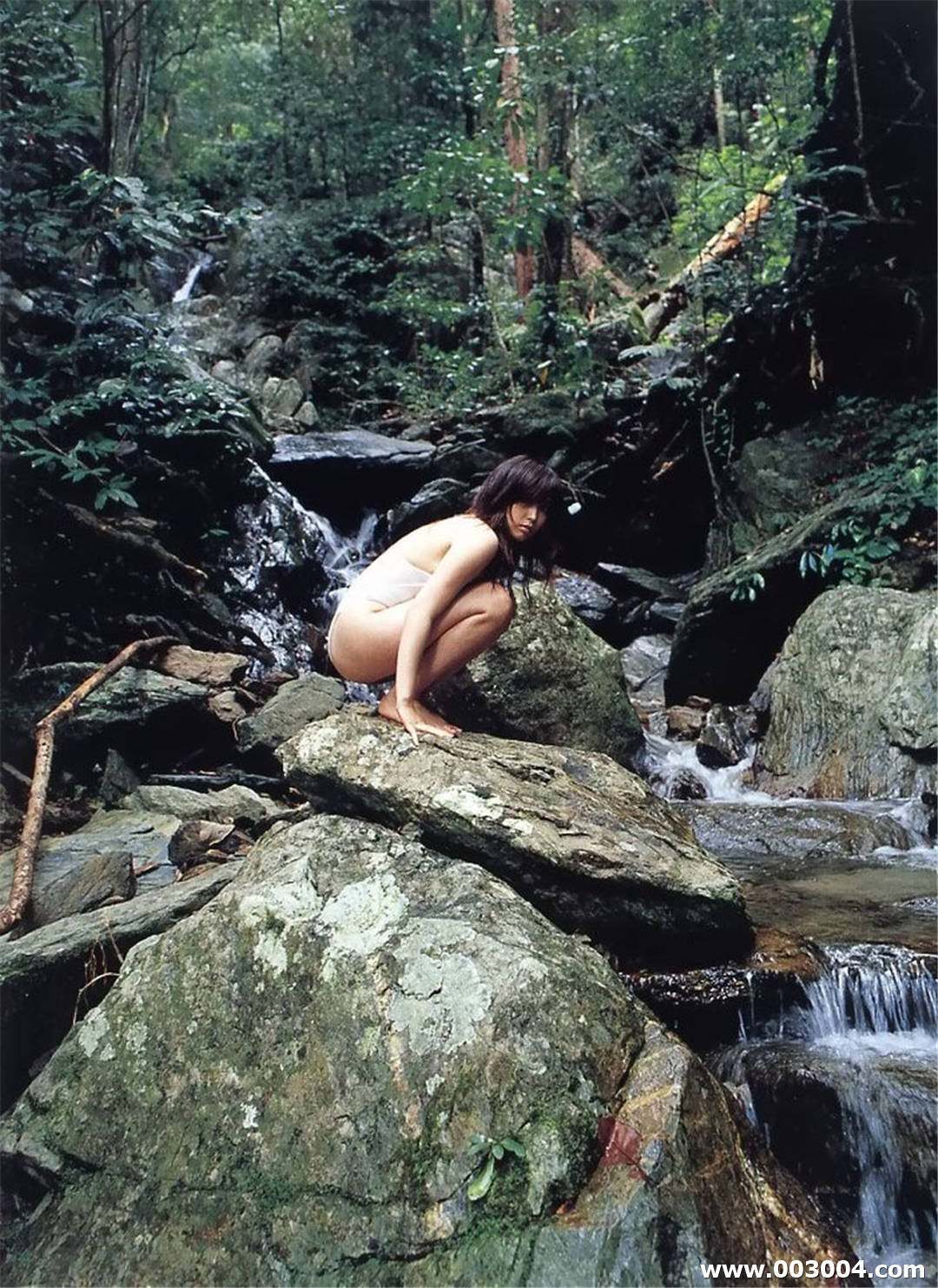 三津谷叶子写真集《On The Way》高清全本