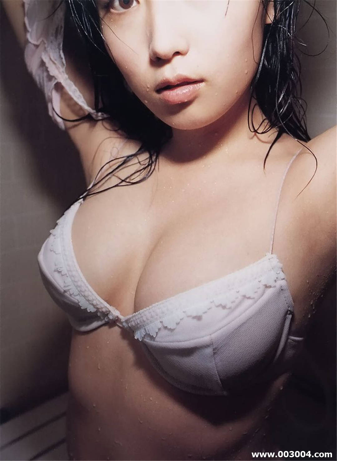 三津谷叶子写真集《On The Way》高清全本