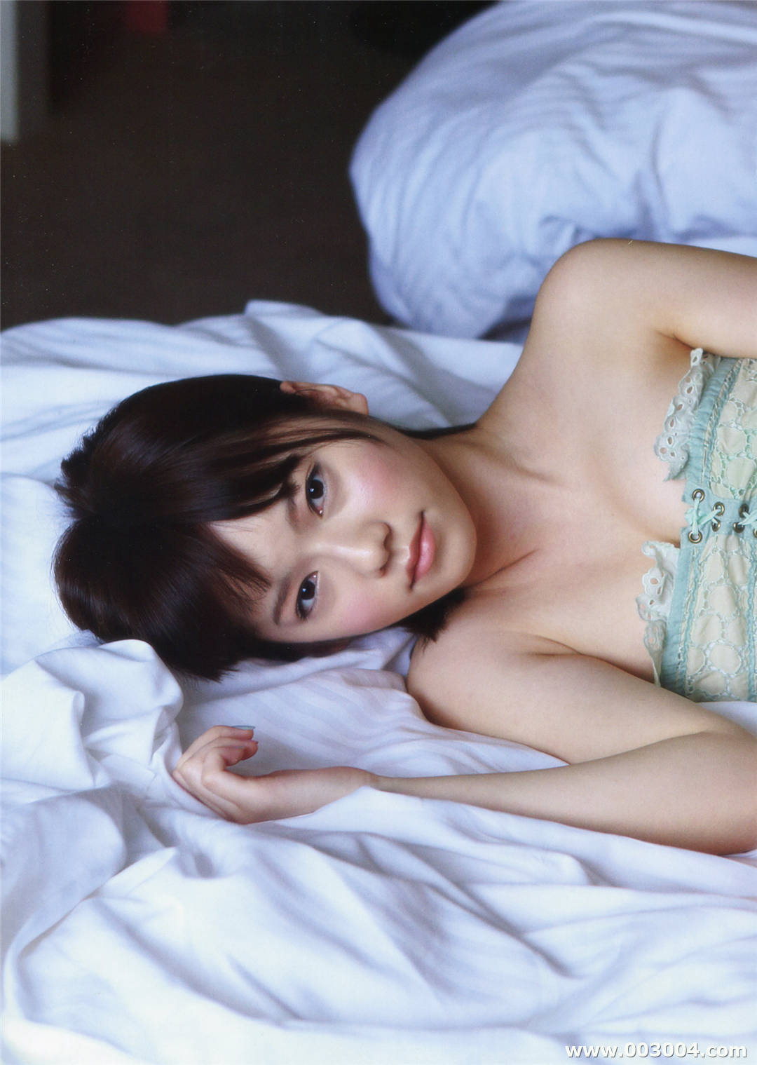 岛崎遥香1st写真集《ぱるる、困る》高清全本