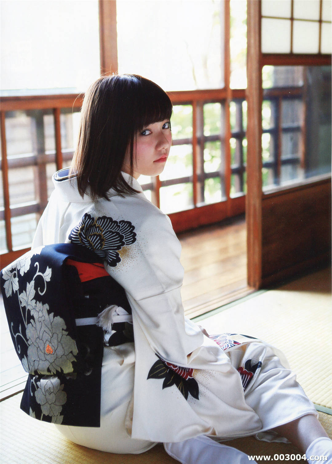 岛崎遥香1st写真集《ぱるる、困る》高清全本