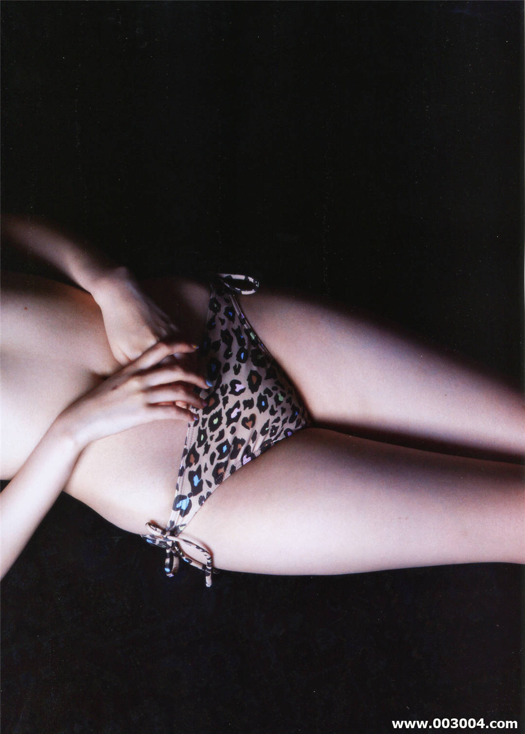 岛崎遥香1st写真集《ぱるる、困る》高清全本