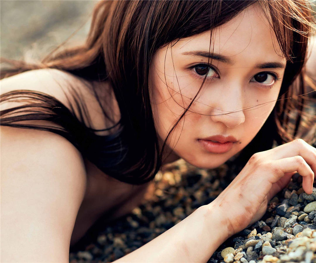 小宫有纱写真集《Solo squadron show!!! ひとり戦隊ショー！！！》高清全本