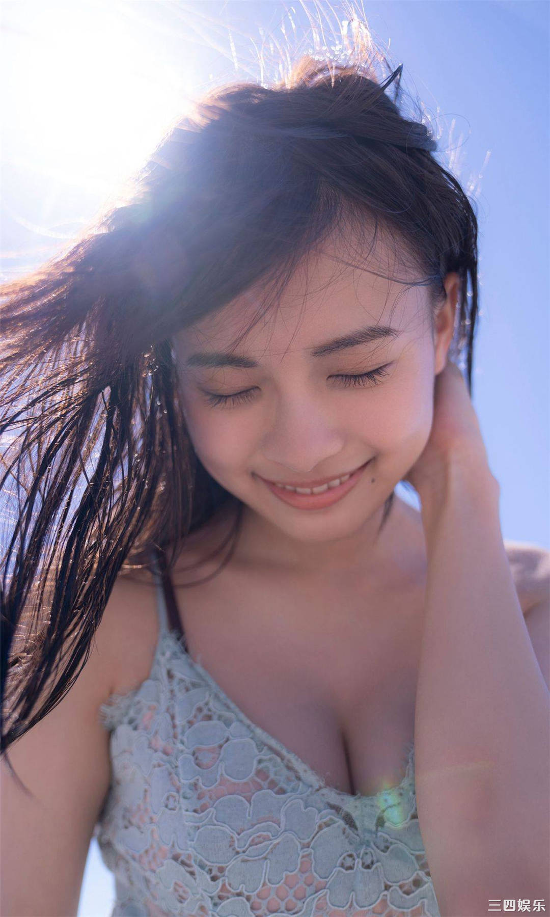 新条由芽写真集《Goodbye over the summer サヨナラは夏の向こう》高清全本