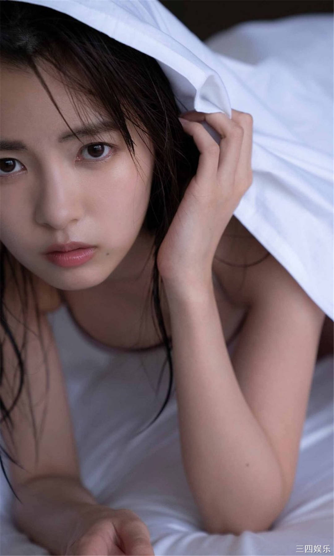 新条由芽写真集《Prism》高清全本