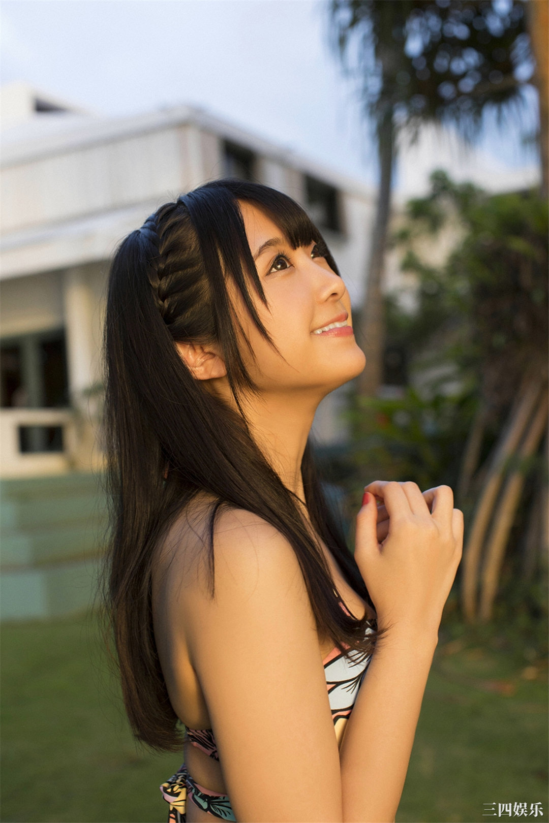 真岛なおみ写真集《美ボディSEXY!! ９頭身ドール系女子!!》高清全本