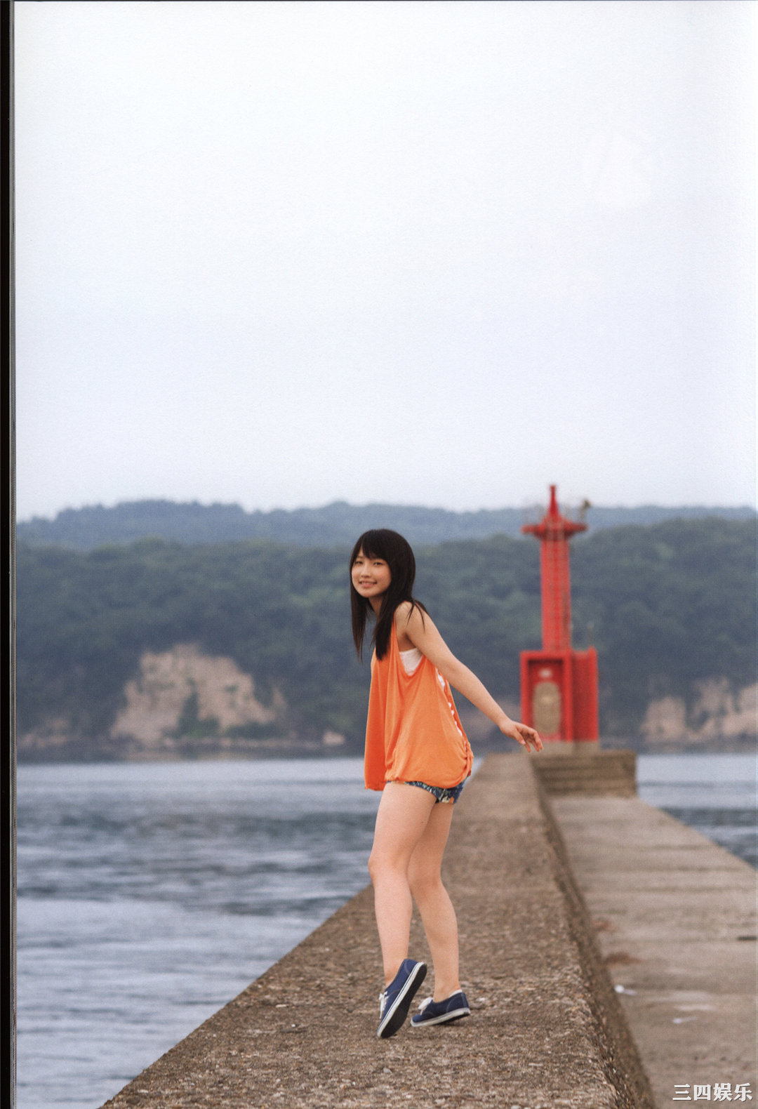 鞘师里保3rd写真集《太陽》高清全本