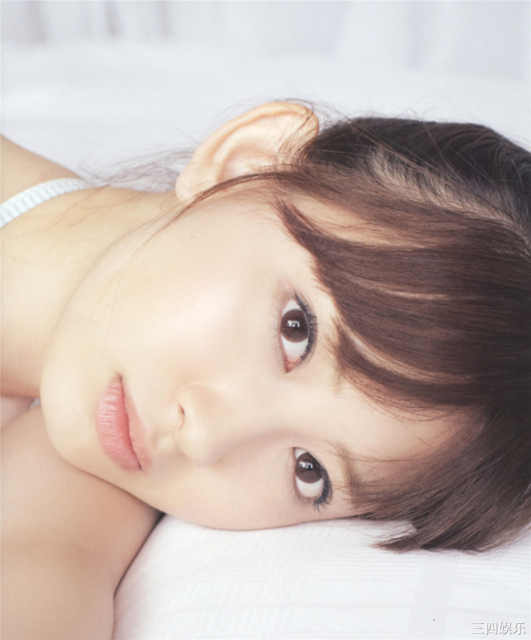 小嶋阳菜写真集《First Photobook》高清全本