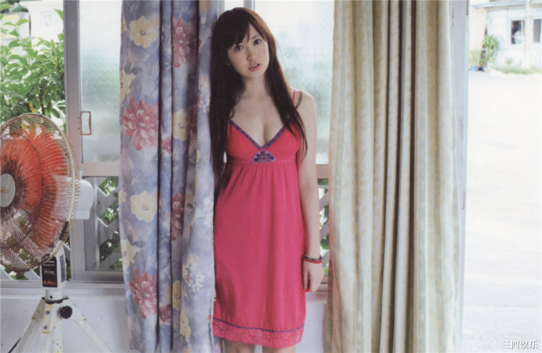 小嶋阳菜写真集《First Photobook》高清全本