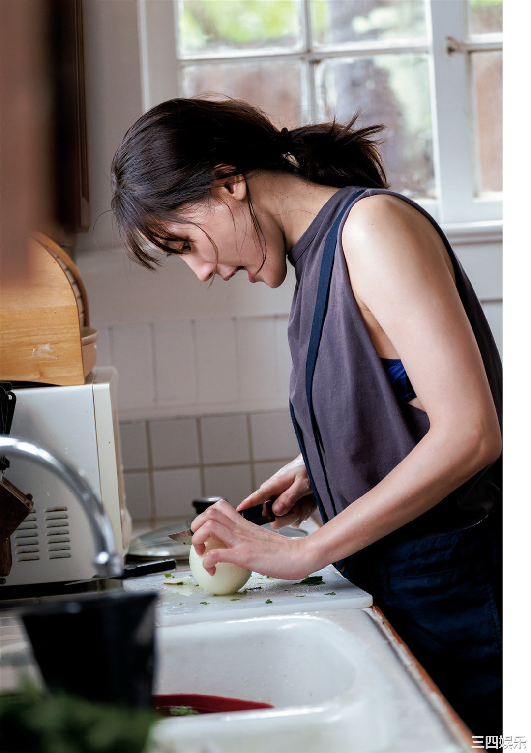 绫濑遥写真集《ハルカノイセカイ 02》高清全本