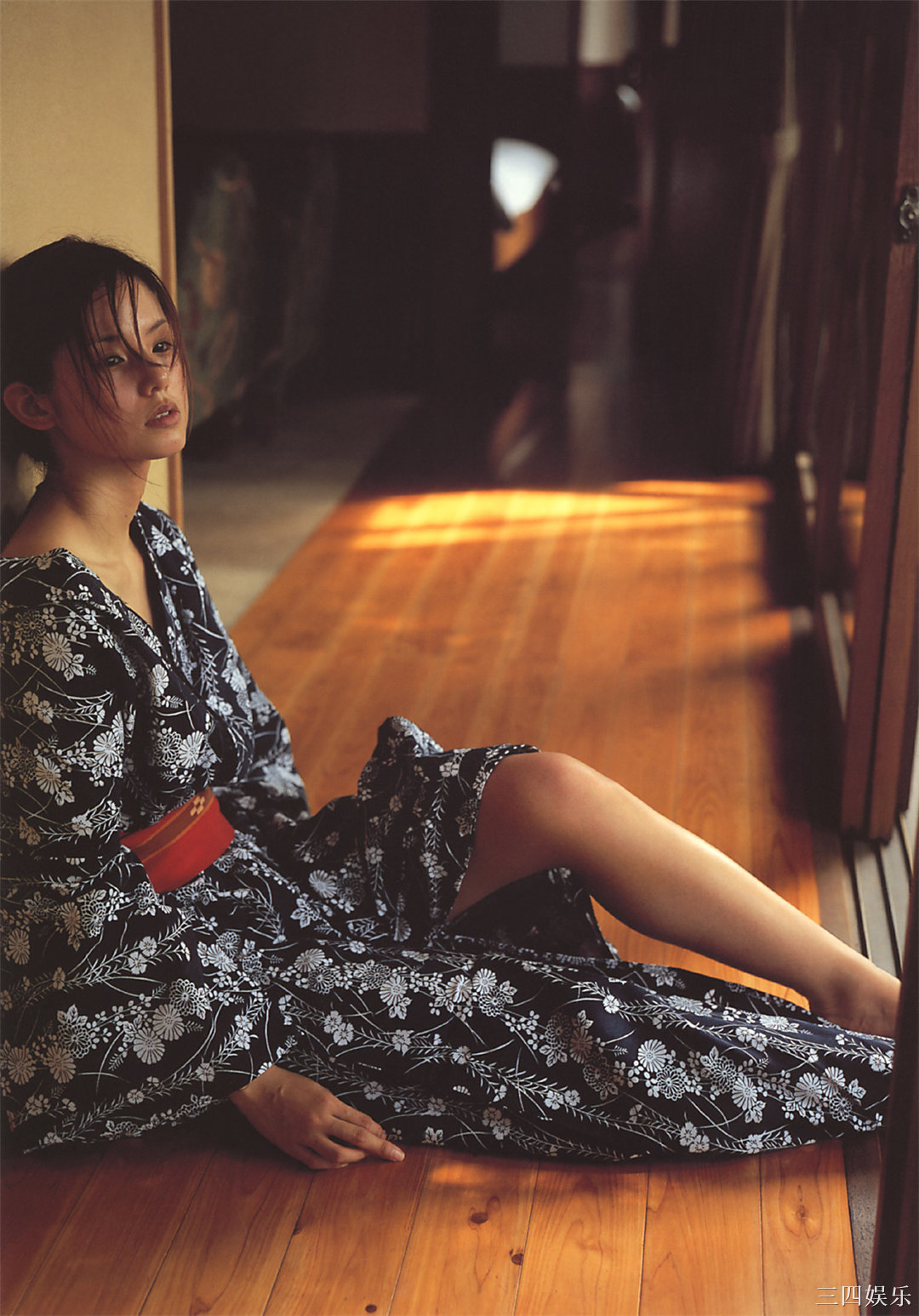 小西真奈美写真集《27》高清全本