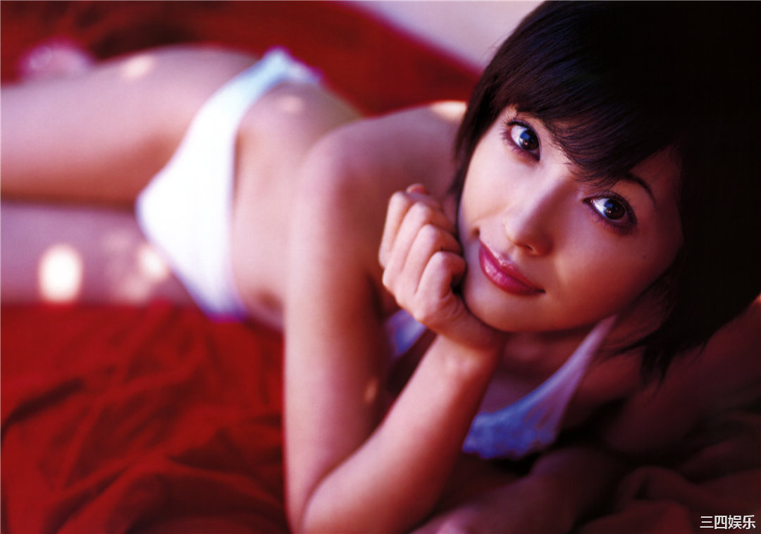 平山绫写真集《はるか》高清全本