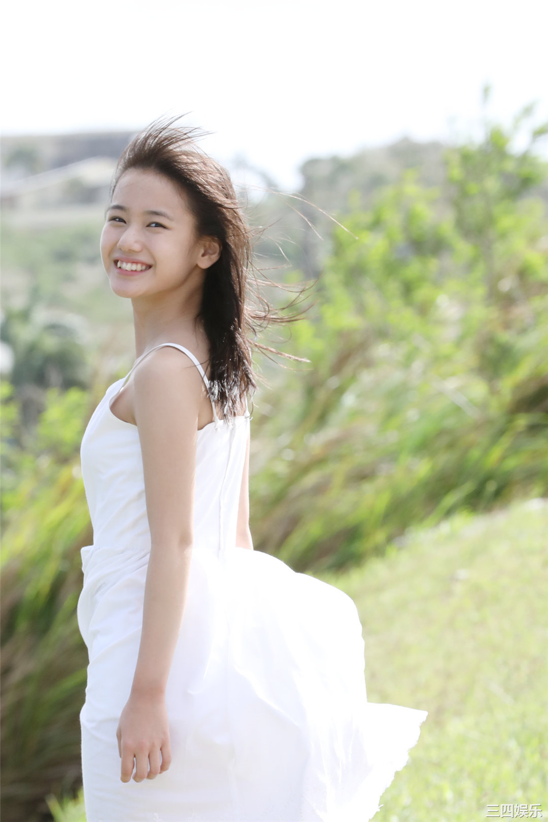 横山玲奈写真集《 Hello! Project Digital Books Vol.187 》高清全本