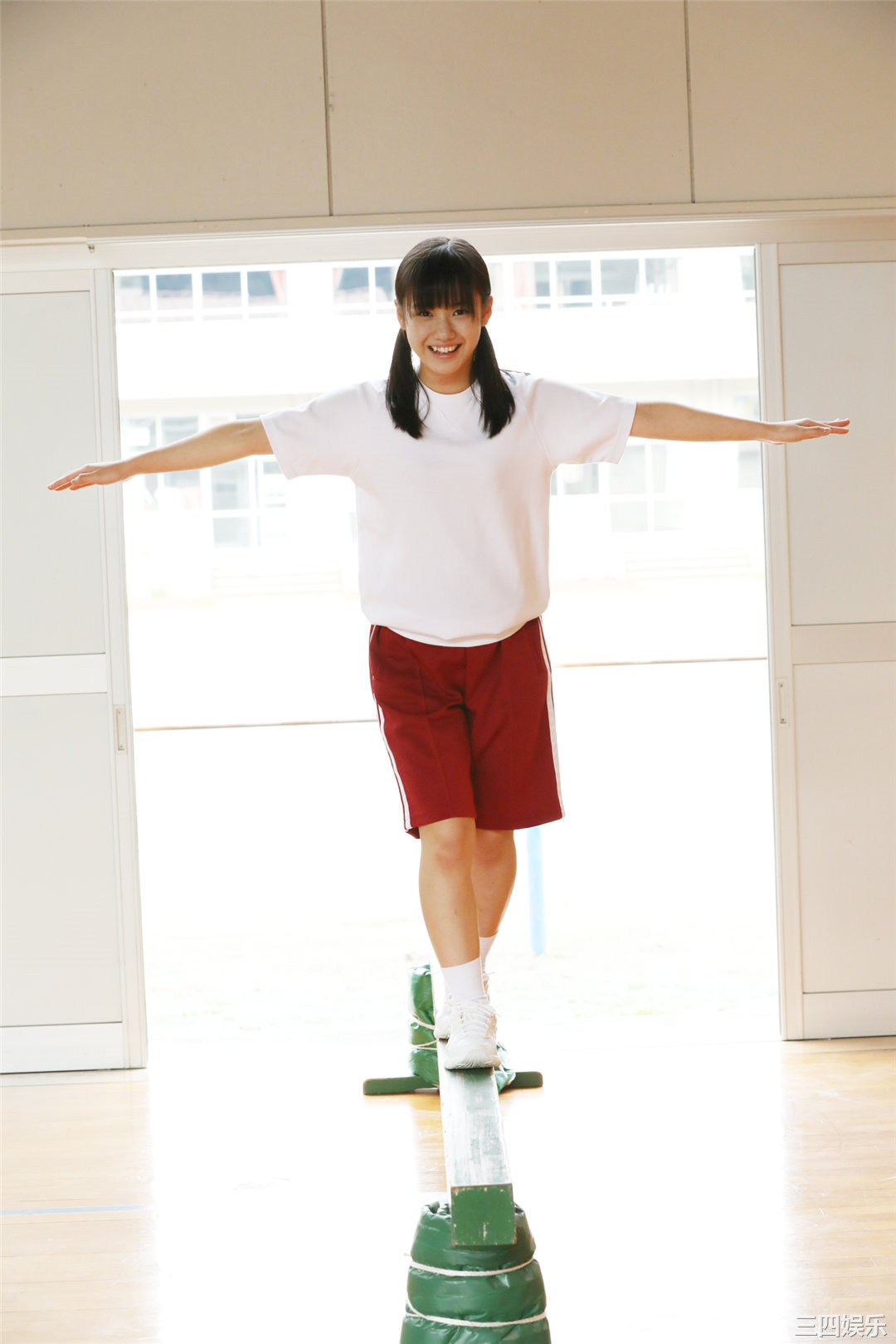 横山玲奈写真集《 Hello! Project Digital Books Vol.187 》高清全本