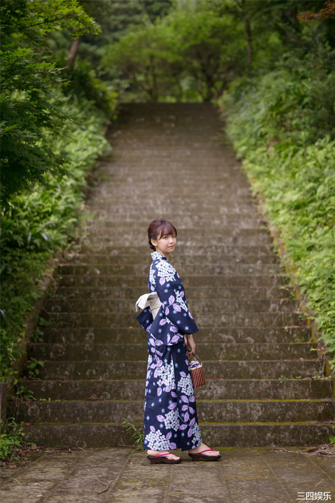 宫崎由加写真集《Hello! Project Digital Books Vol.158 》高清全本